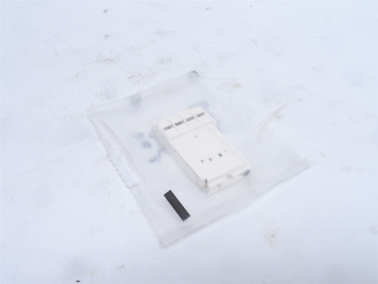 Schneider LUA1C20; Signaling Auxiliary Contacts; 2-NO; 2.5A