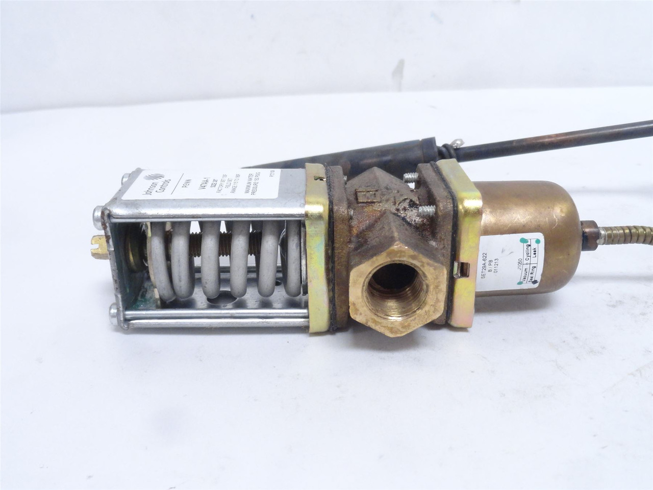 Johnson-Controls V47AA-1; Temp Controller 3/8NPT 115-180F