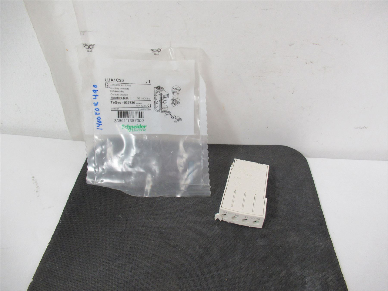 Schneider LUA1C20; Auxilary Contact 2.5A 2 NO DIN Rail Mount