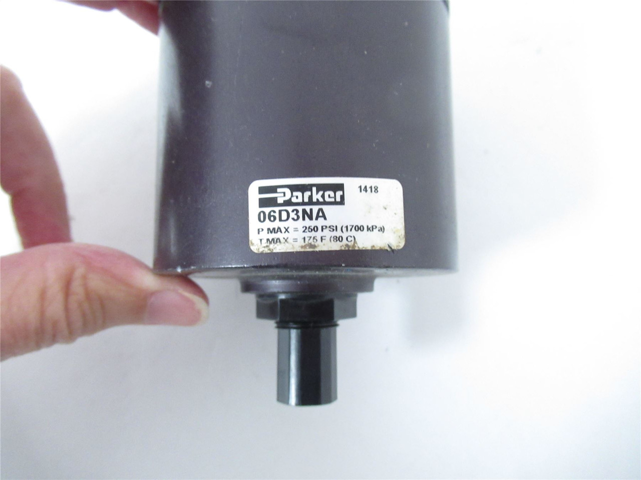 Parker 06D3NA; Pneumatic Lubricator1/2"Inlet 1/8" NPT Outlet