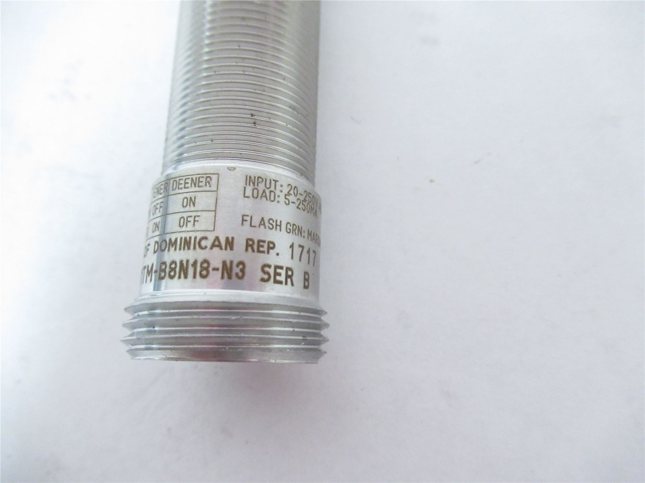 Allen-Bradley 871TM-B8N18-N3; Proximity Sensor20-250VAC 20VDC