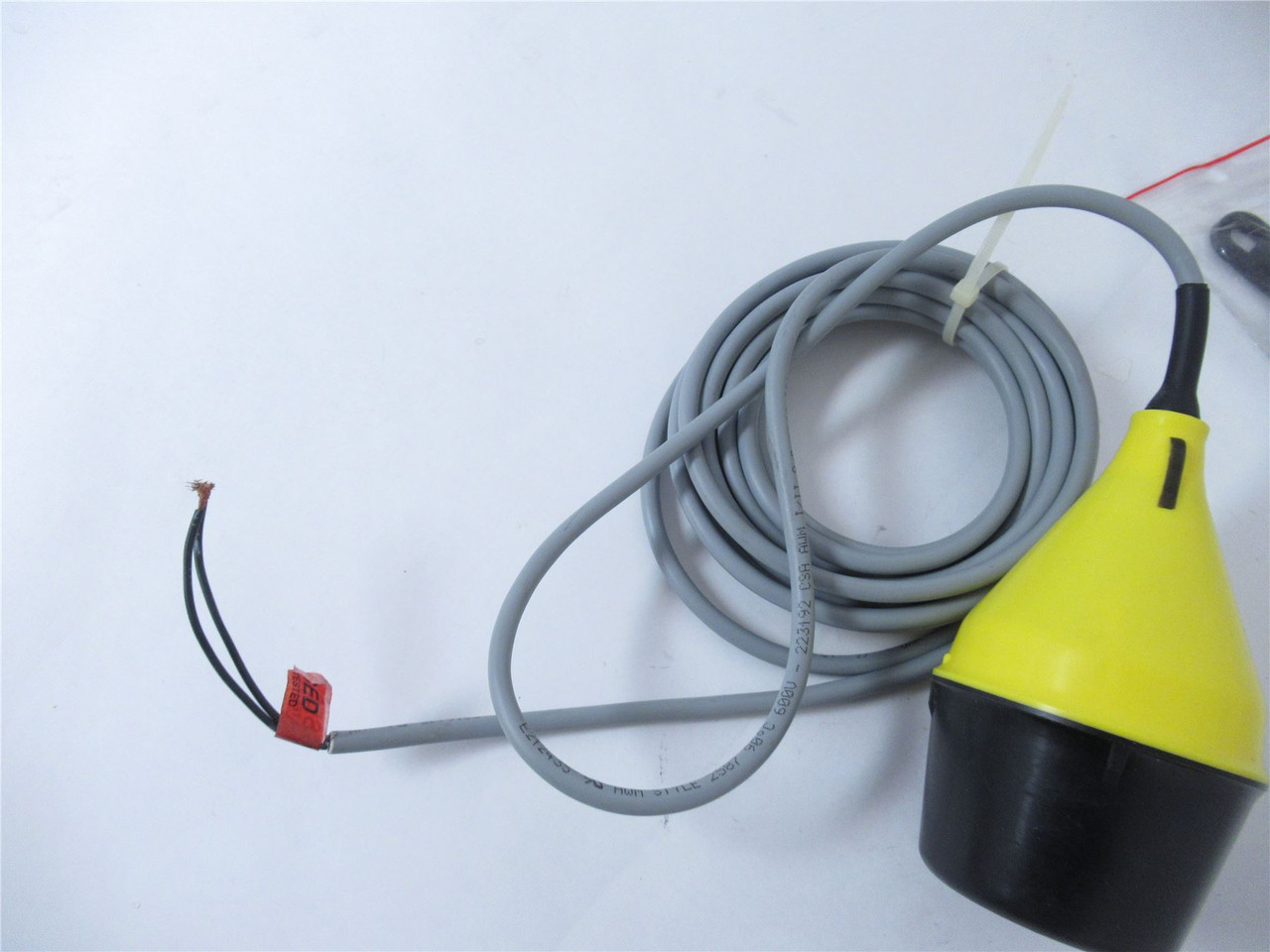 Kari Pintakytkin KA-MILU; Vertical Liquid Level Float Switch