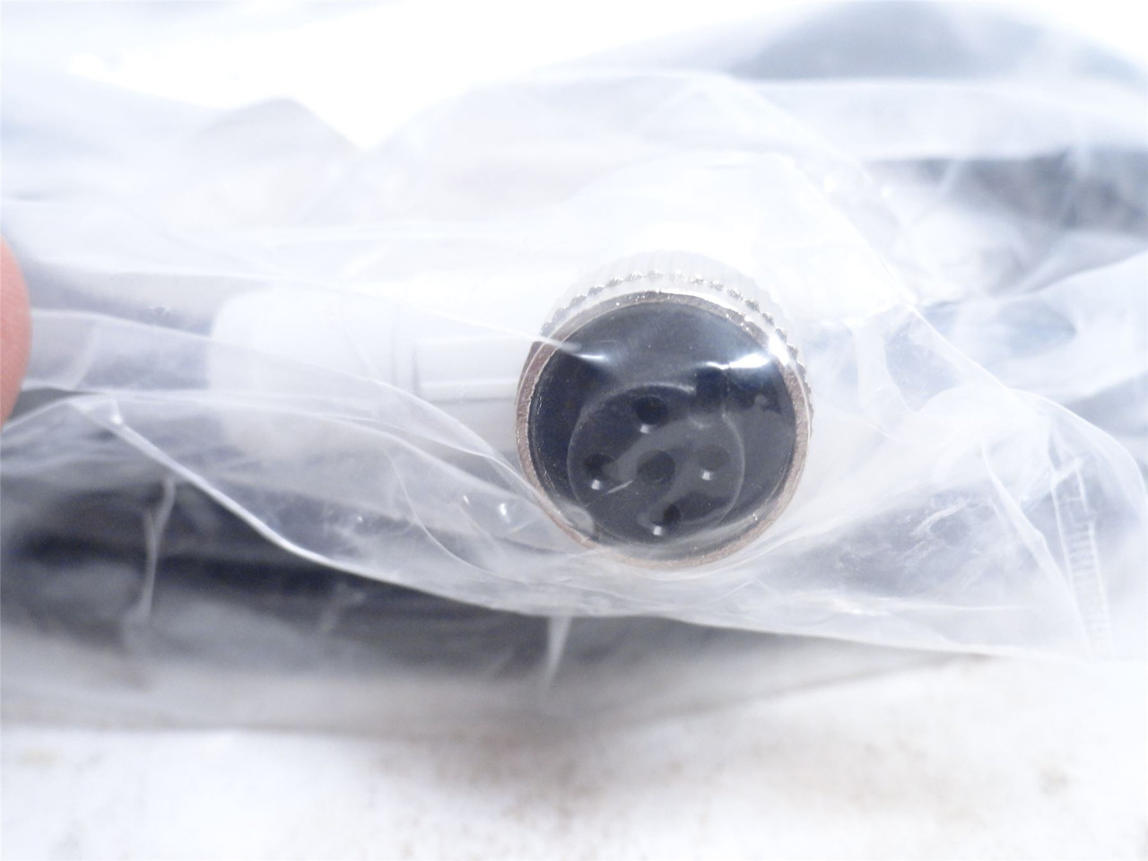 Keyence OP-87641; Connector Cable M12; 90Deg; 10m Long