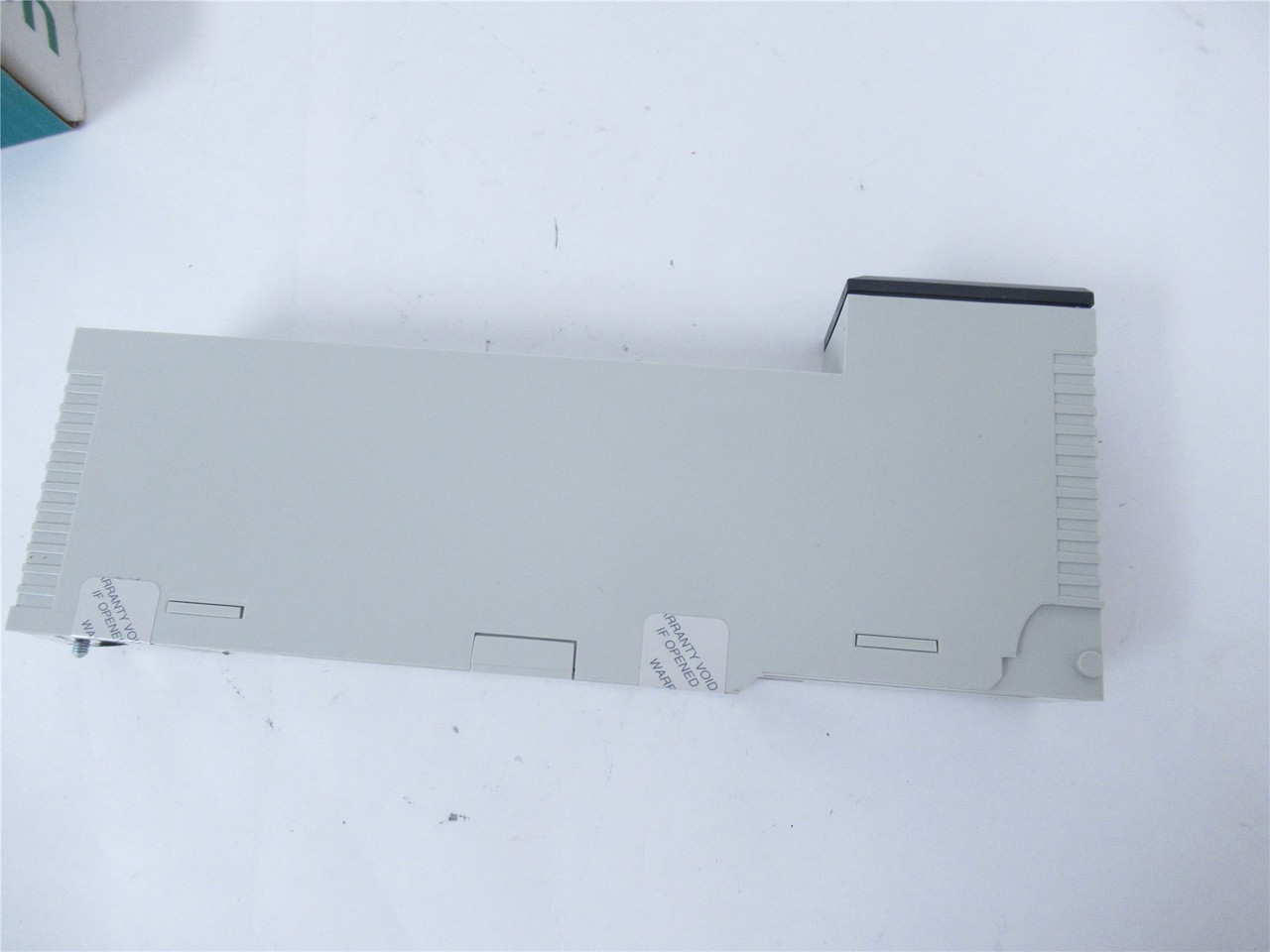 Schneider 140DAI35300; Servo Drive 24 V DC 4 X 8 SINK 32 PT