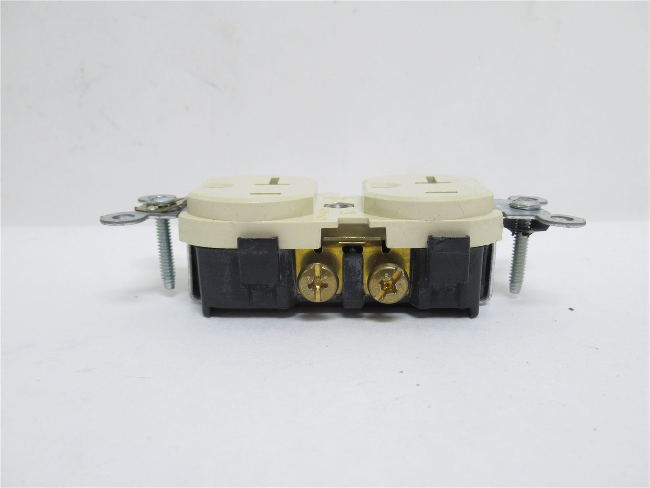 Industry-Std 52HD78; Lot-2; Duplex; Receptacles; 20A; 125V