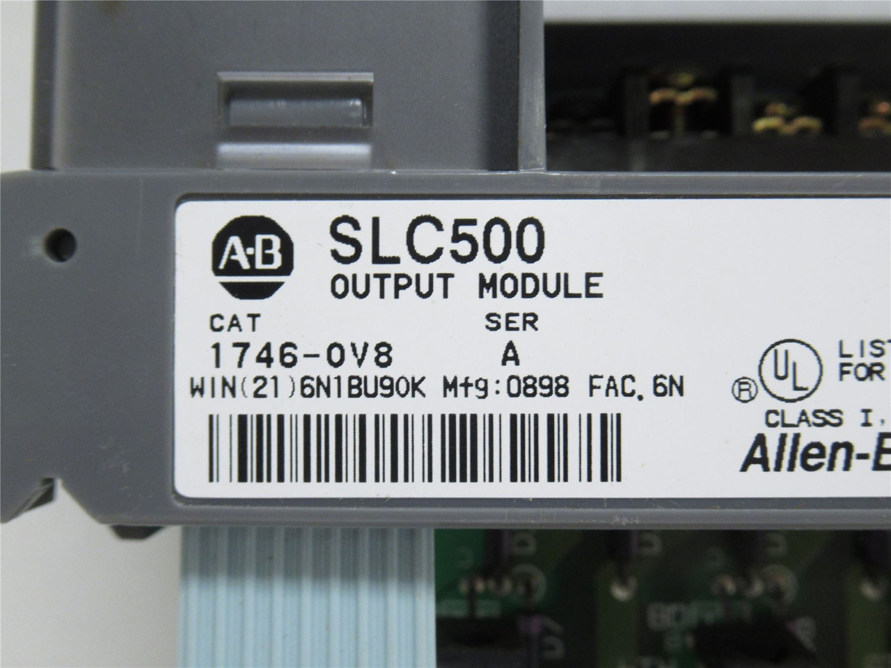 Allen-Bradley 1746-OV8; Output Module; Current Sinking; 10-50VDC In