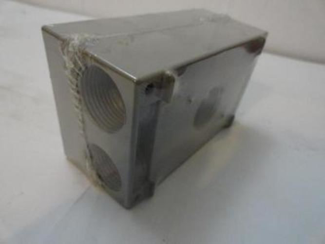 BWF B75-22V; Outlet Box; Gray 3/4" 5-Hole