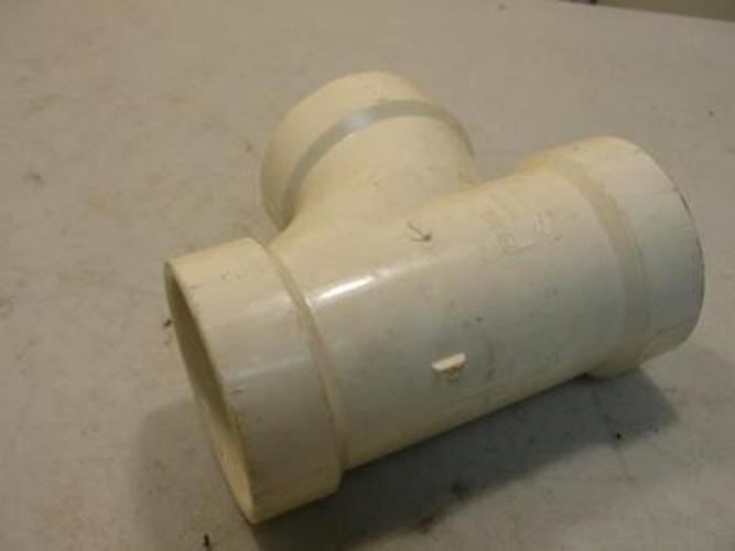 Nibco 402-020; PVC Pipe Tee; 2" Socket; Sch: 40