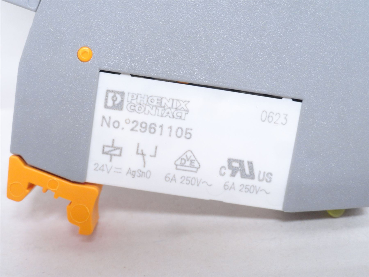 Phoenix PLC-RPT- 24DC/21; Relay Module 2900330; 24VDC In