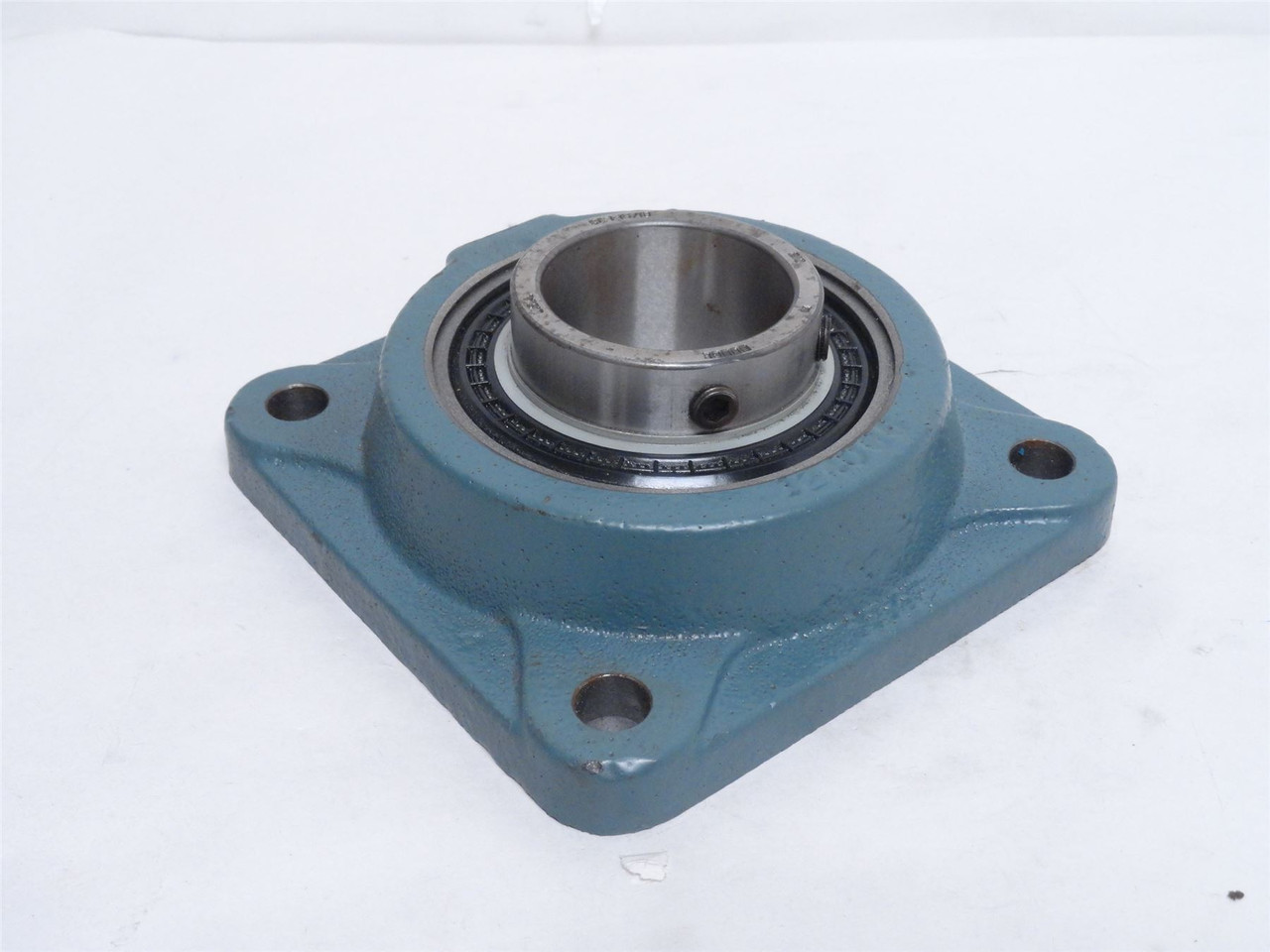Dodge F4B-SC-115-NL; Flange Bearing 051992; 1-15/16"ID