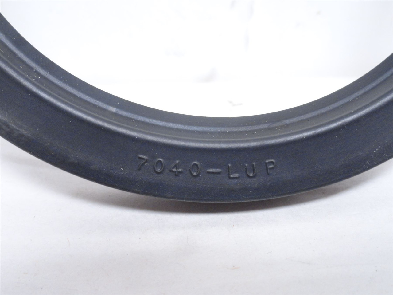 Clipper 7040-H1L5; Oil Seal; 4-1/4"ID x 5-1/4"OD x 1/2" Wide