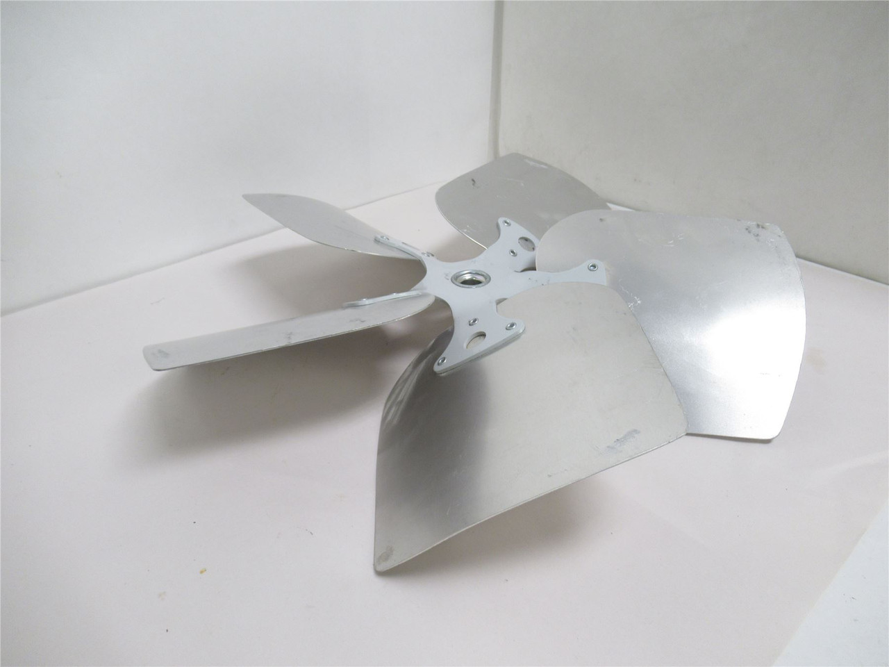 Frick IME0008059; Aluminum Fan 60940801M2; 18" OD x 5/8"ID