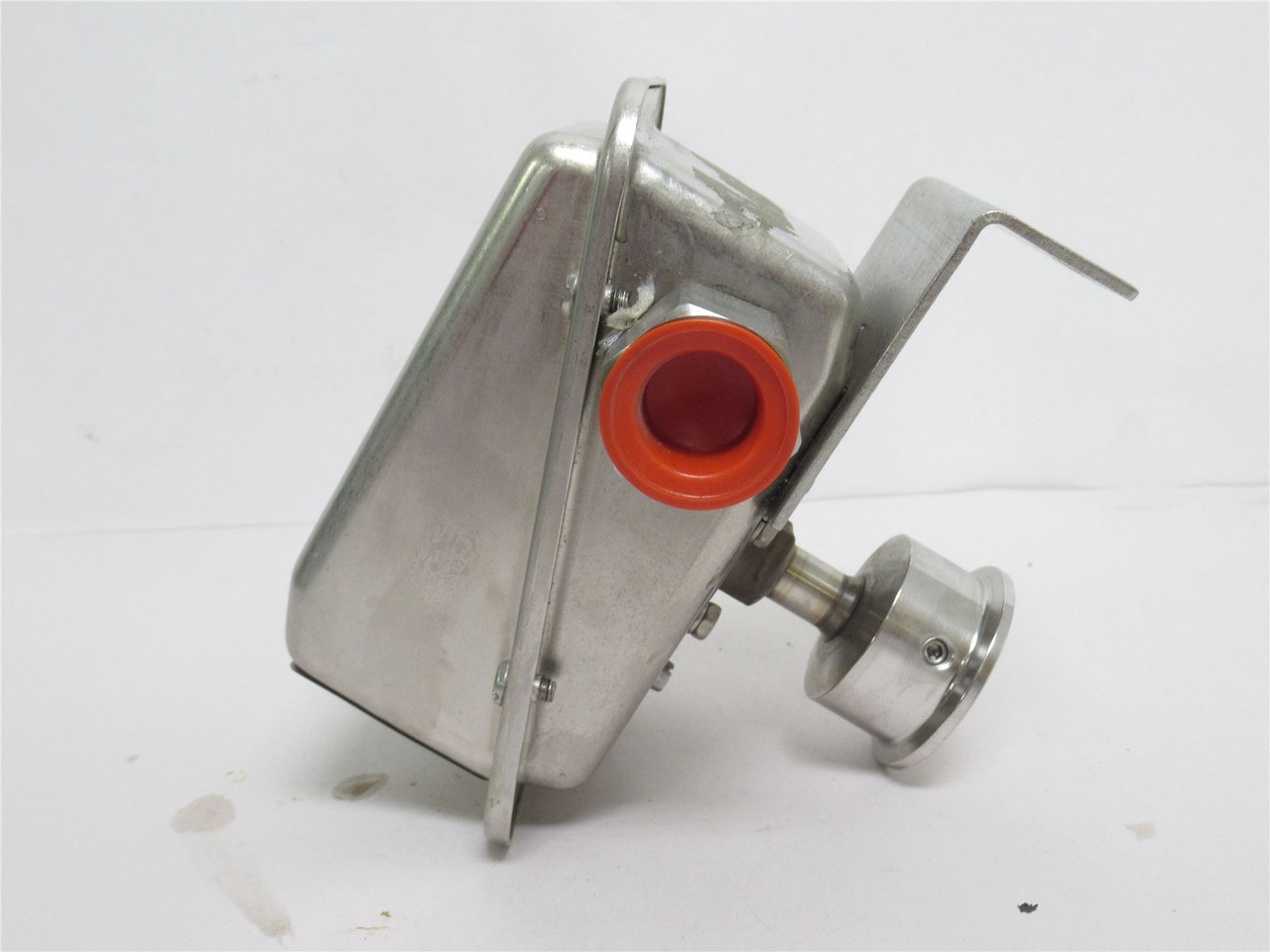 Ashcroft GPDN4GGB25; Pressure Switch; 15PSI; 1-3/4" Clamp
