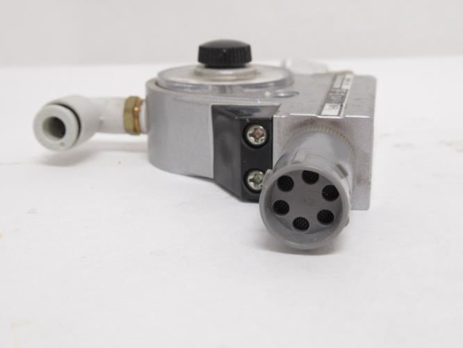 Convum CVF-1-10HR; Vacuum Sensor With 1/4" PTC Elbows