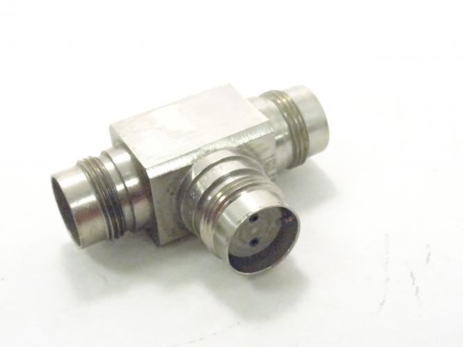 Amphenol 82-5677; RF Connector Tee; 50 Ohm