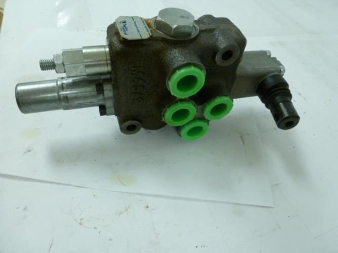 Hydro Control 79938; Manual Valve (NO Handle) 1/2"NPT