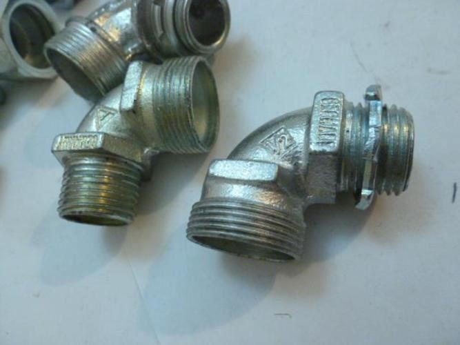 MFG- MDL-Unkn81607; LOT-7 Hose to Pipe Fitting 1/2" NPT to 1" Thread