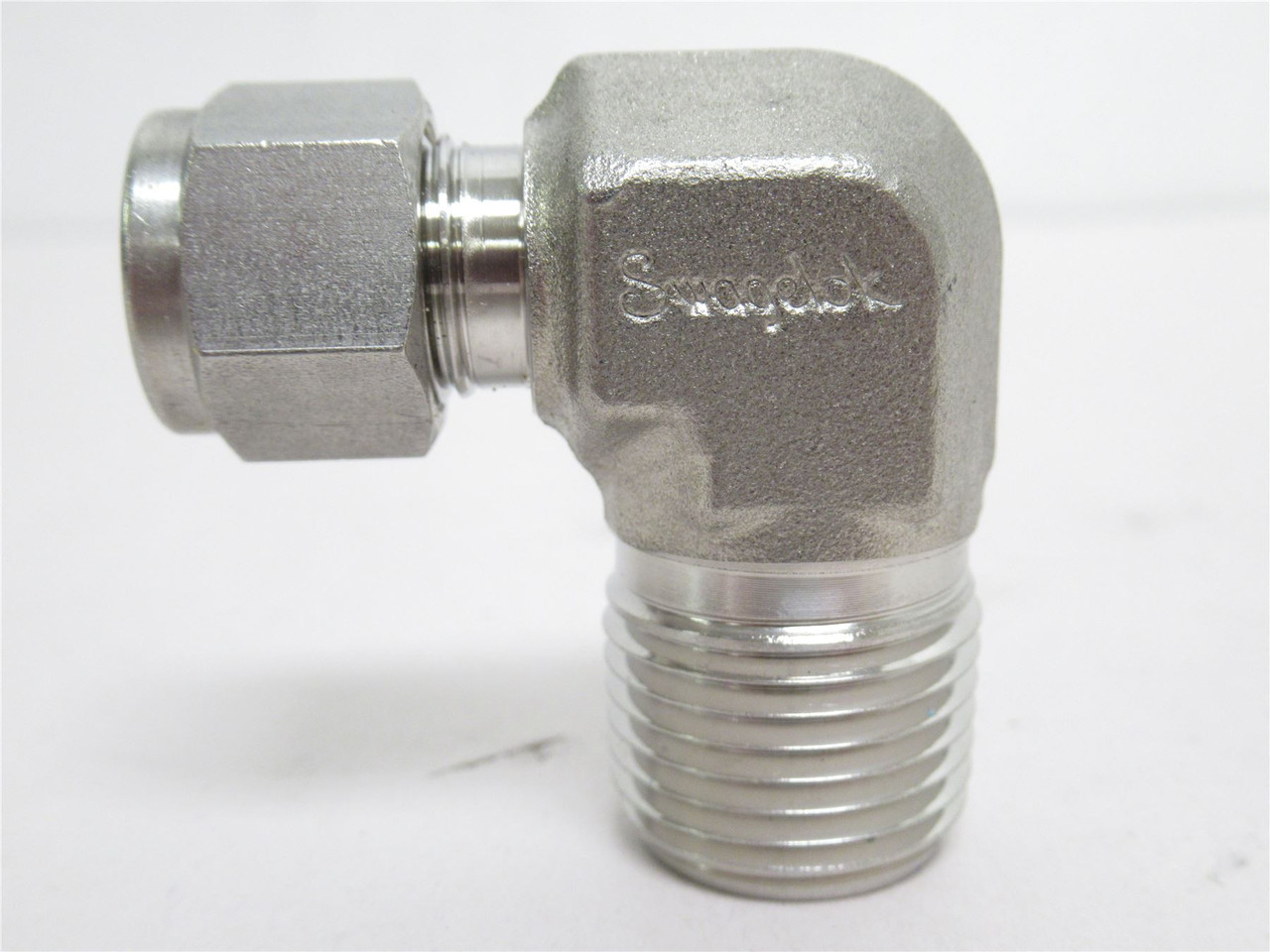 Swagelok SS-600-2-8; Tube Elbow 90Deg; SS-316; 3/8" x  1/2NPT