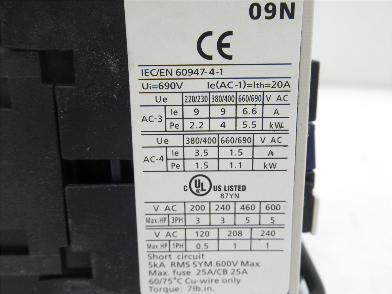 Dayton 2UXN1; Reversing Contactor 9A; 3P; 600VAC; Coil: 240V