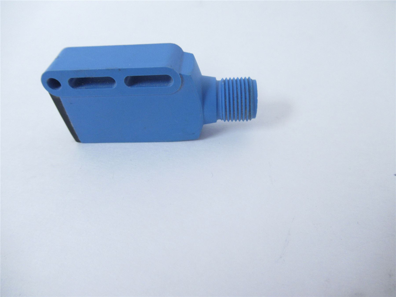 SICK WL9-3P2430; Photo Sensor range max.: 0 m ... 4 mM1 4-pin