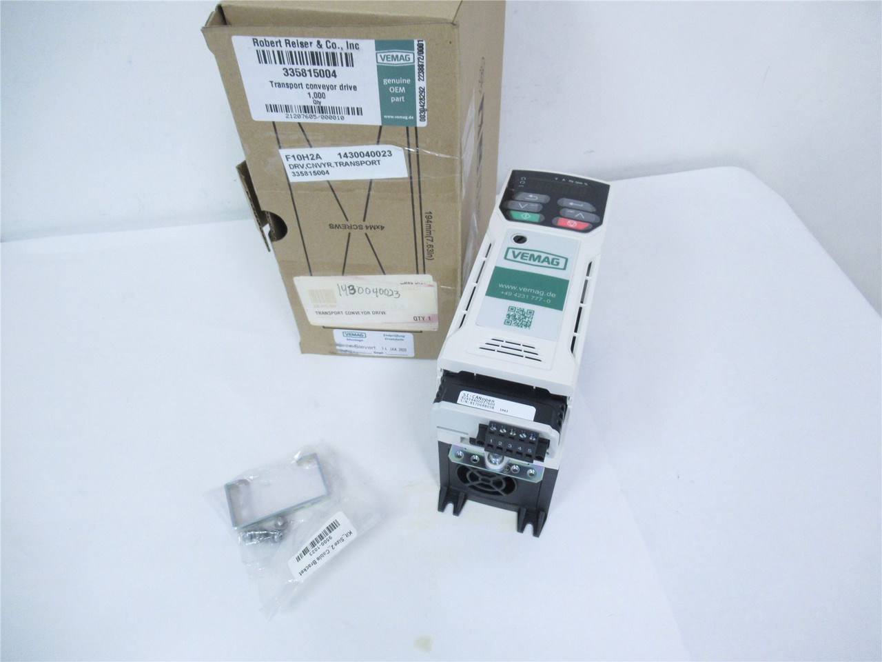 Vemag M300-024 0041 A101 00 K0040; AC Drive 2HP 450VAC 4.1A