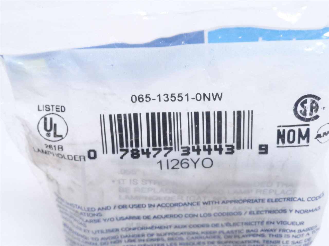 Leviton 065-13551-0NW; Fluorescent Lamp Holder; 660W@600V