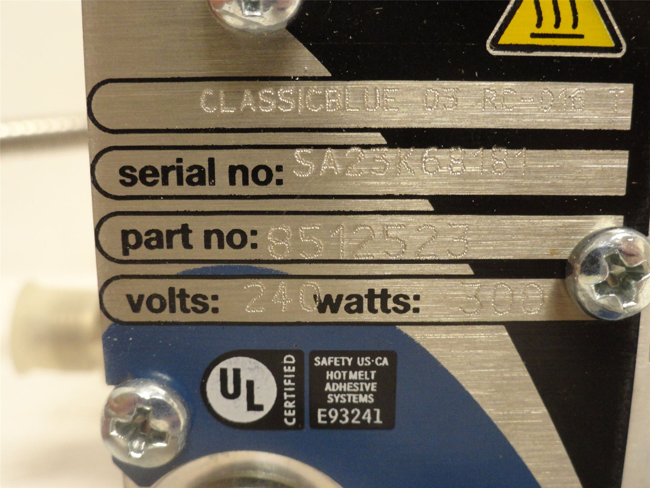 Nordson 8512523; Hot Melt Glue Gun; 3-Tip; 240VAC; 300 Watts