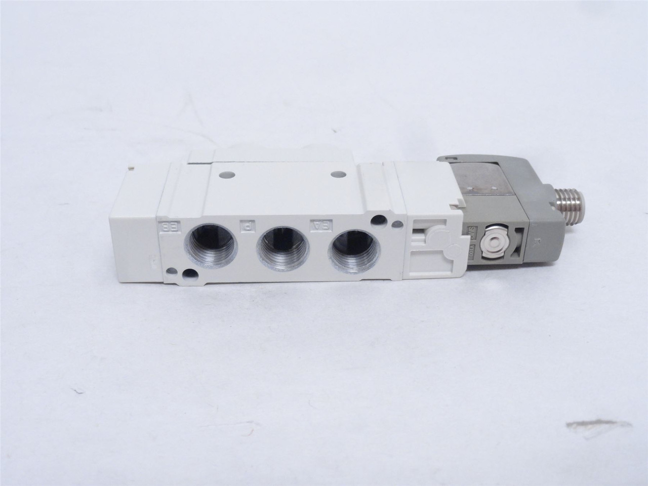 SMC SY5120-5W7ZD-01-X10; Solenoid Valve; 0.15-0.7MPa; 1/8NPT