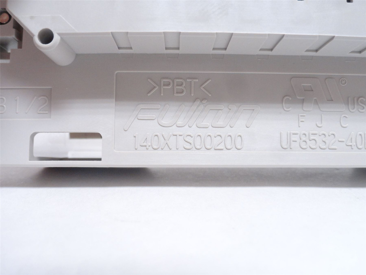 Schneider 140XTS00200; Screw Terminal Strip; 40 Points