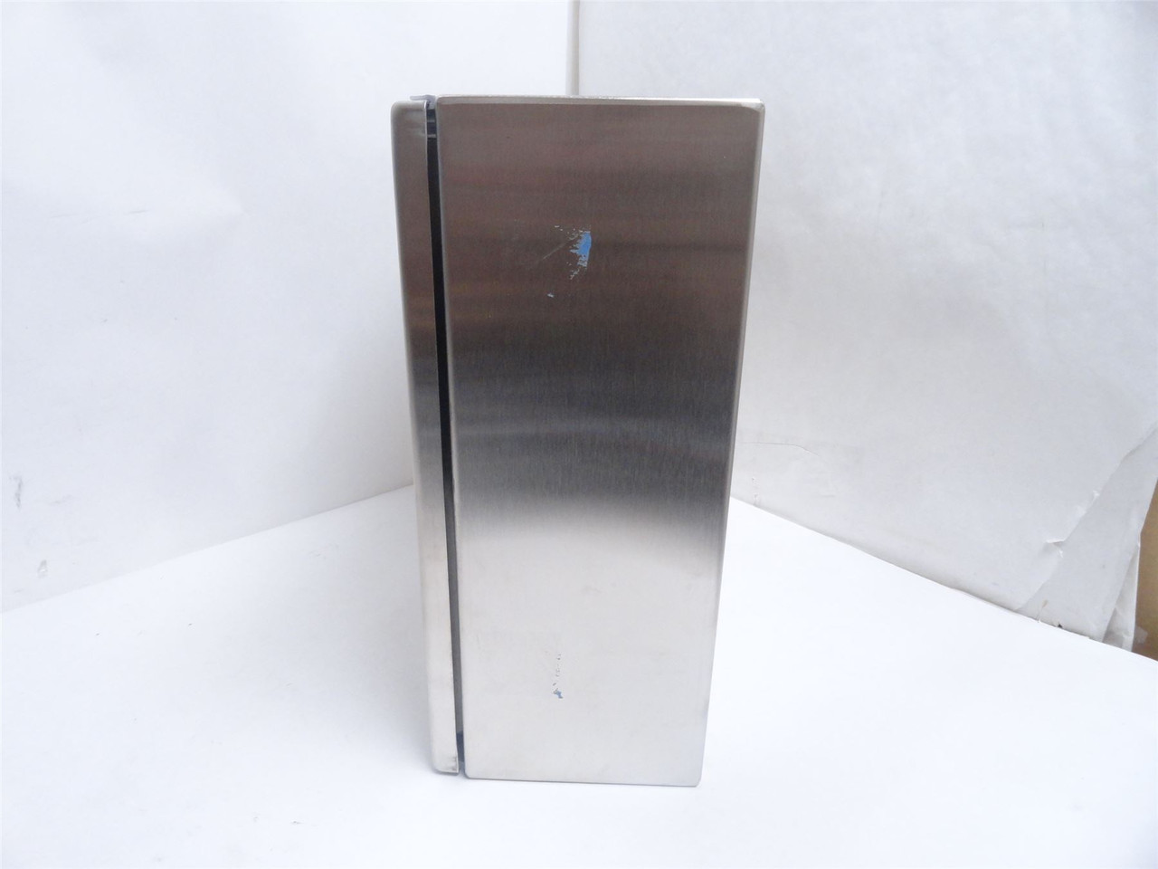 Hoffman CSD16166SS; Hinged Cover Enclosure SS; 16" x 16" x 6"