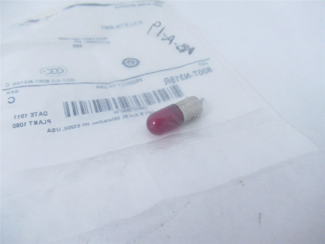 Allen-Bradley 800T-N319R; Pilot Light LED Lamp 24V Red