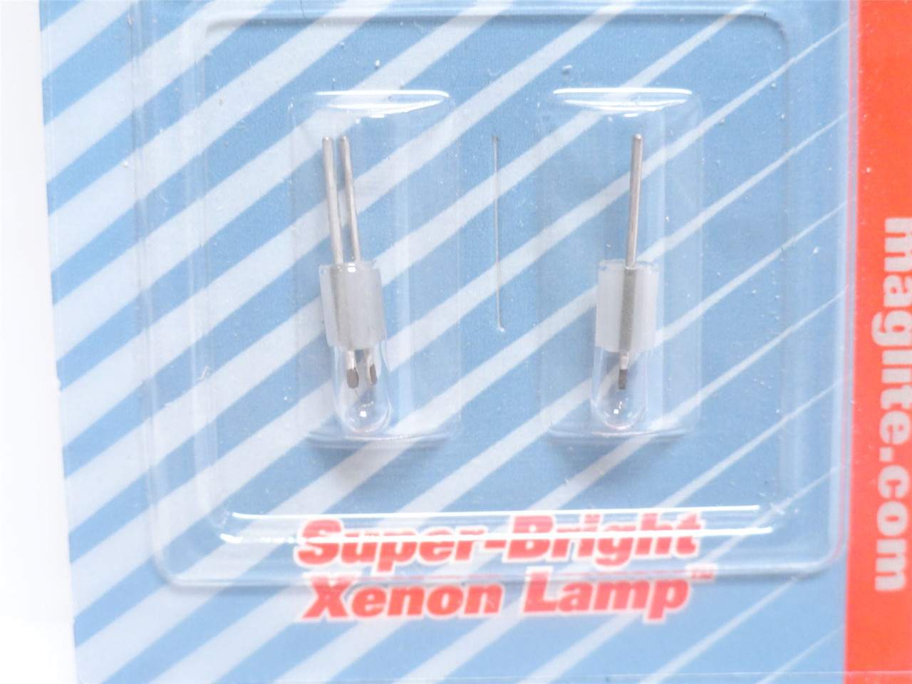 Maglite LM2A001; Pack-2; Lamps for 2-Cell; AA Mini Flashlight