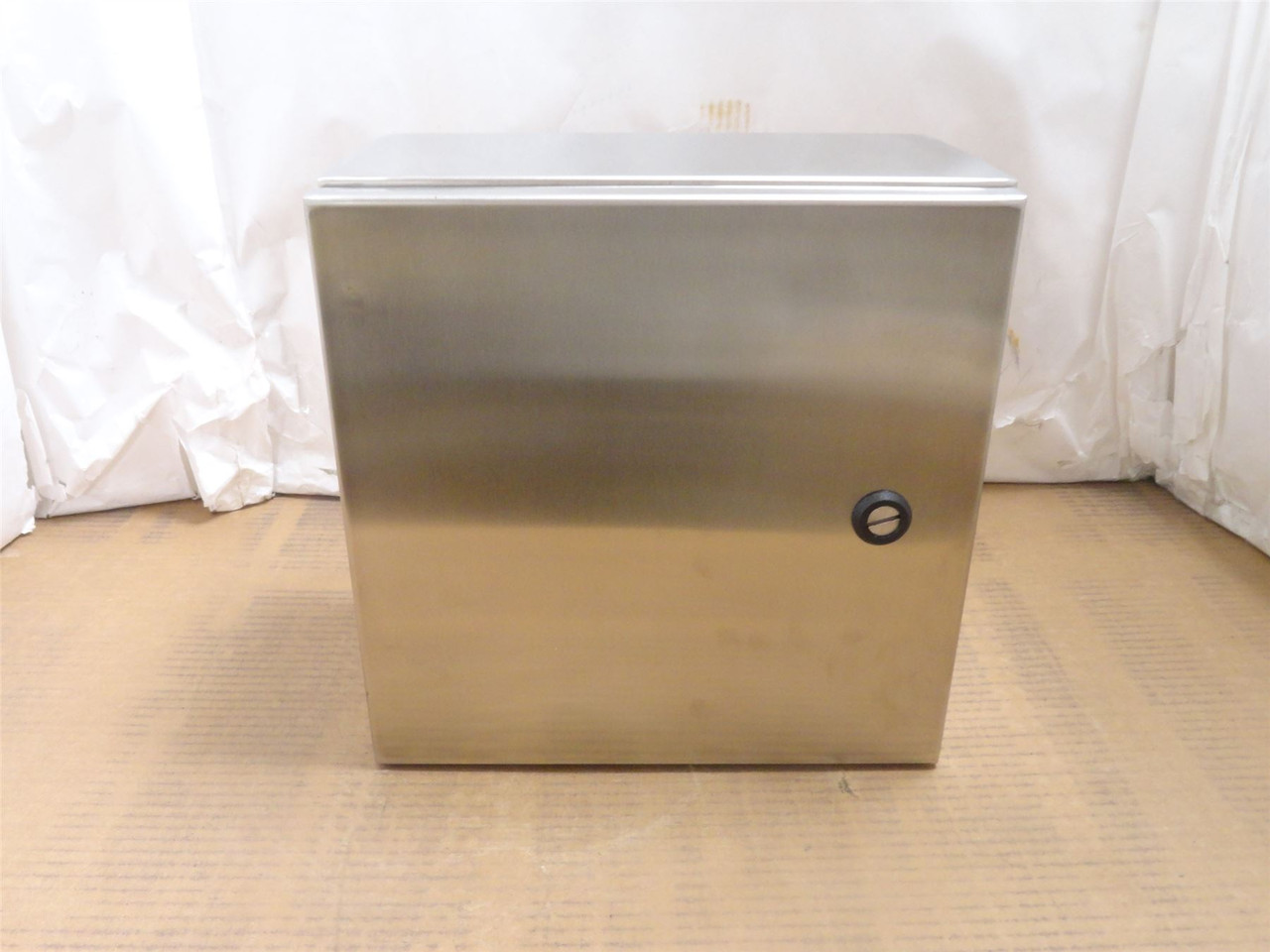 Hubbell N412121206SSC; Enclosure; SS-304; 12" x 12" x 6"