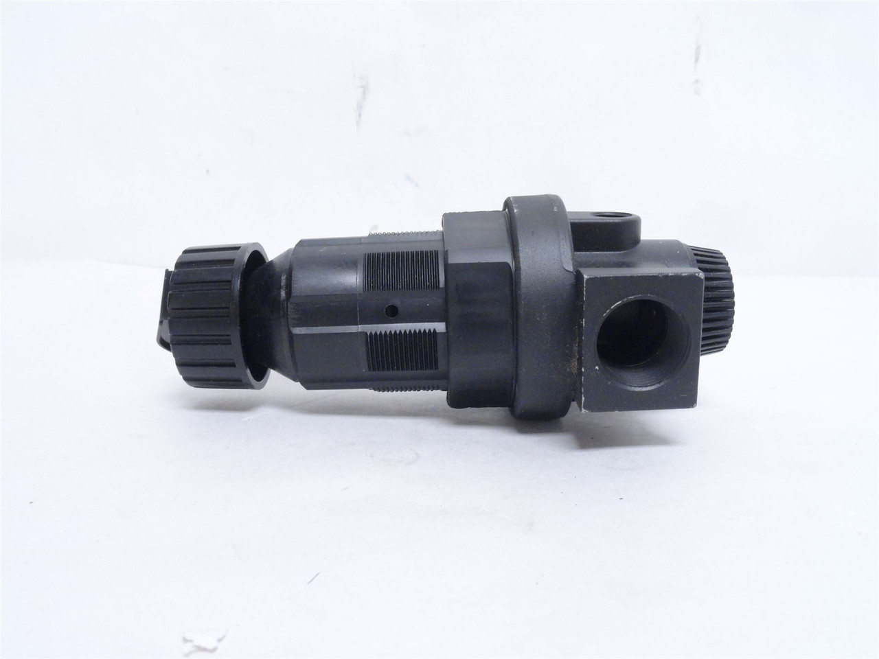 Master Pneumatic R100-6; Air Pressure Regulator 3/4NPT; 300PSI