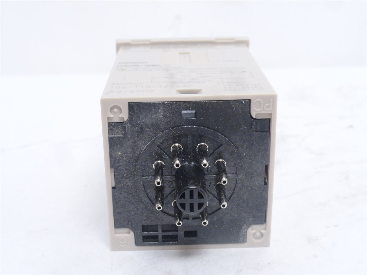 Omron H3CR-G8L AC100-120; Analog Timer; 0.5-120s; 100-120VAC