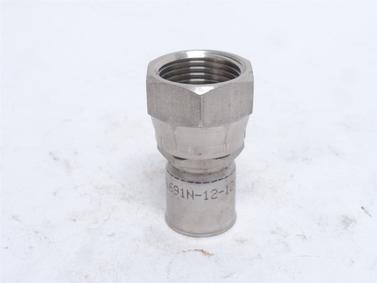 Parker 10691N-12-12C; PTFE Crimp Fitting; 5/8" Tube; 3/4 JIC