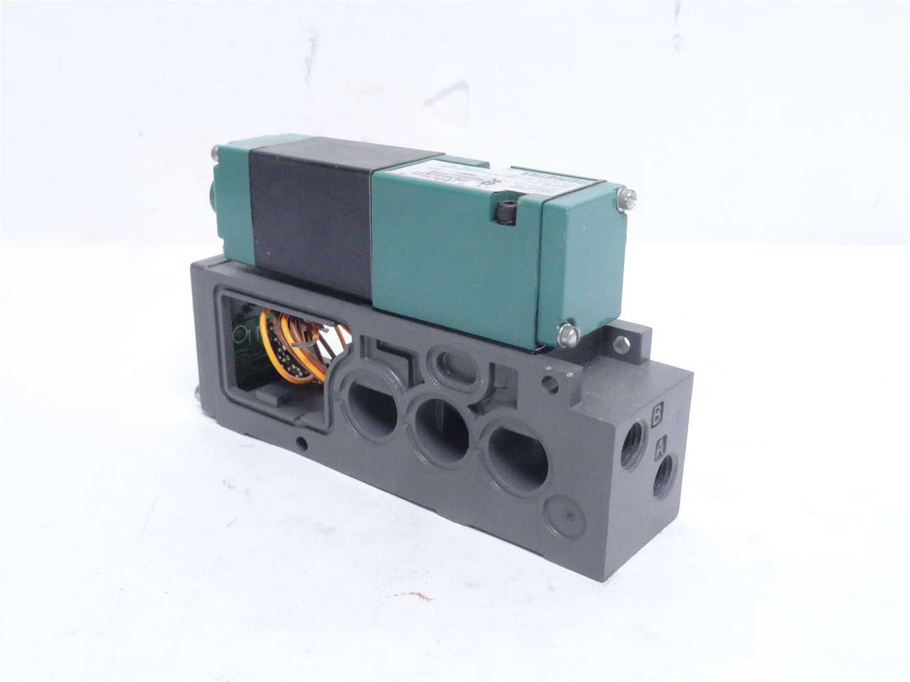 Numatics 082SA415M000061; Air Control Valve 150PSI; 24VDC