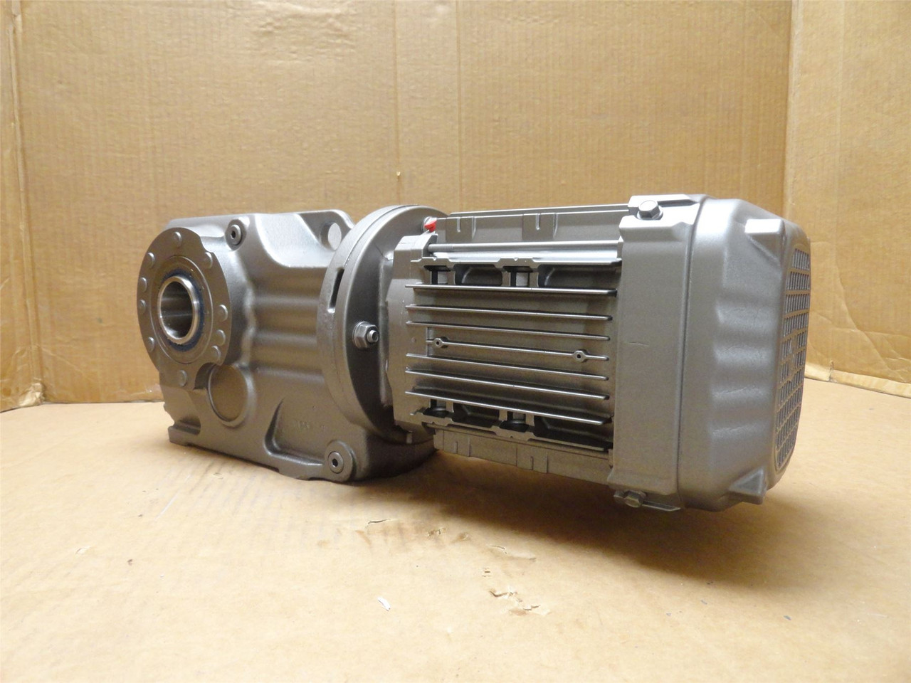 SEW KT47/TDRN80MK4/DH; AC Gearmotor; 39.61:1 Ratio; 3/4HP