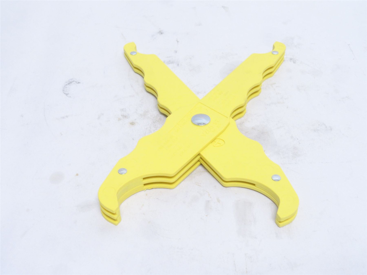 Ideal 34-002; Safe-T-Grip Fuse Puller; 1/2"-1"