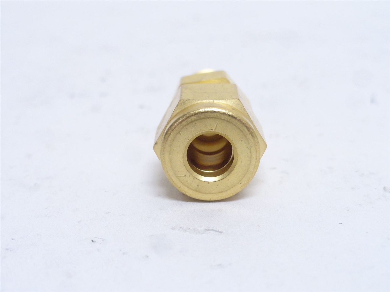 Swagelok B-400-1-2; Tube Fitting; 1/8NPT x 1/4" Tube