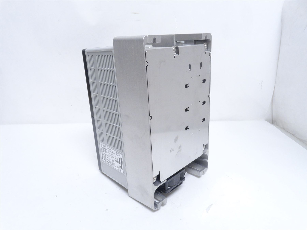 Allen-Bradley 20AD011A3AYNANCO; AC Drive 7.5Hp 480VAC 11A