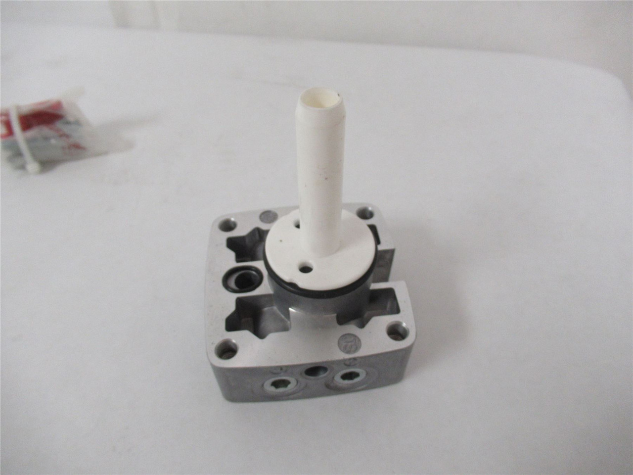 Norgren QC/146040/03; End Cap Left