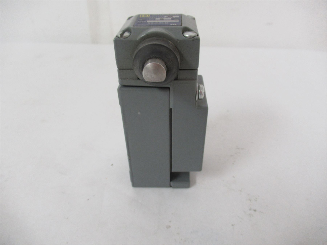 Square D 9007C54GY203; Limit Switch Ser A Class 9007