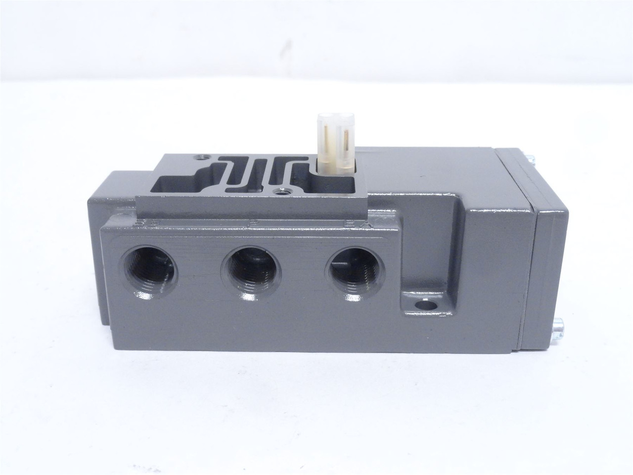 Numatics 203-447; Pneumatic Manifold