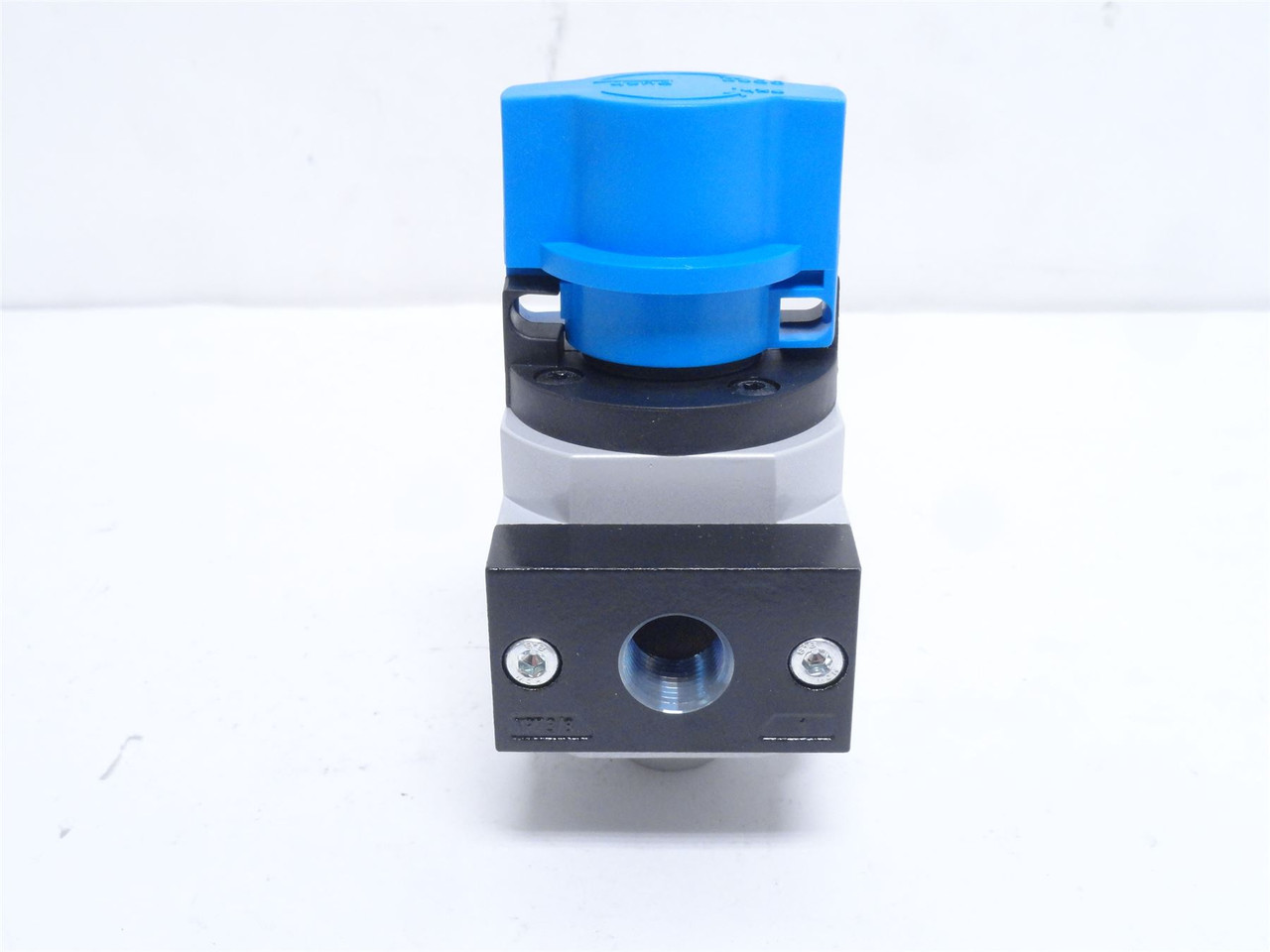 Festo HE-3/8-D-MIDI; On/Off Manual Valve173895 3/8NPT; 240PSI