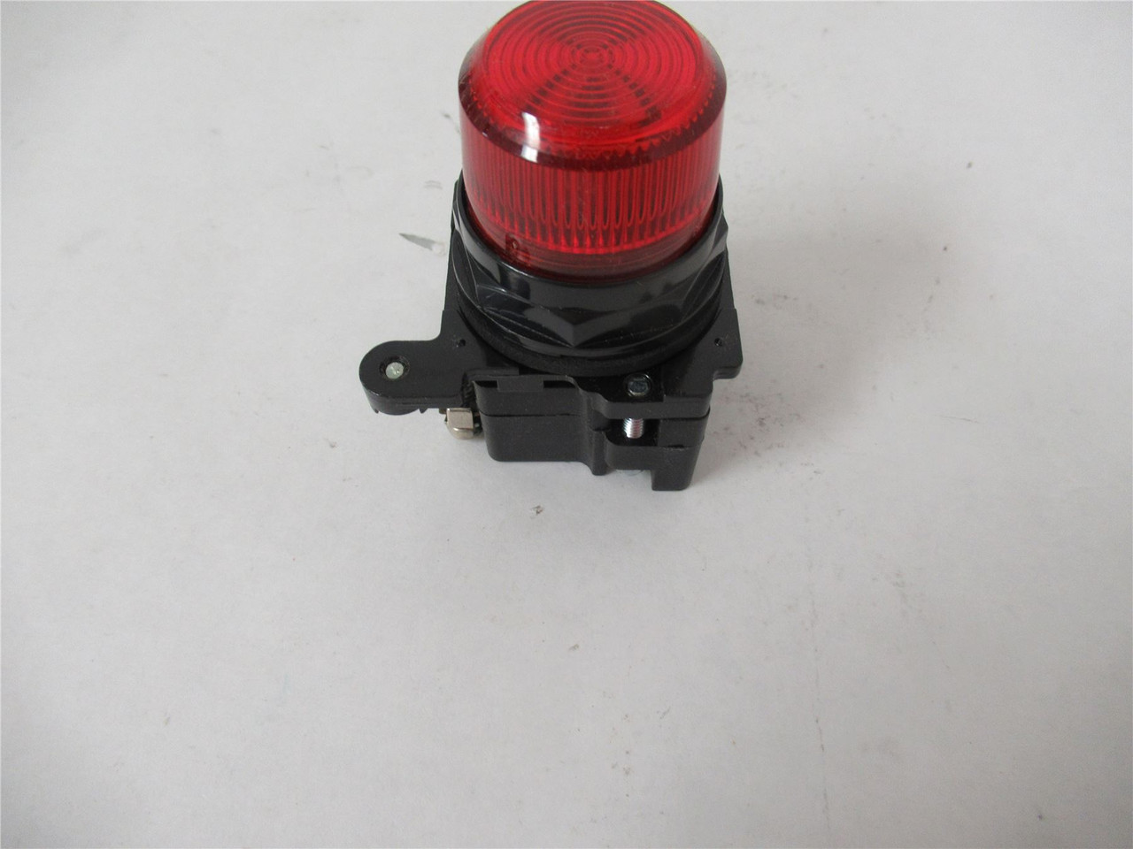 Eaton E34TB120H2X; Pilot Light 30.5mm 120 VAC (1) N.O