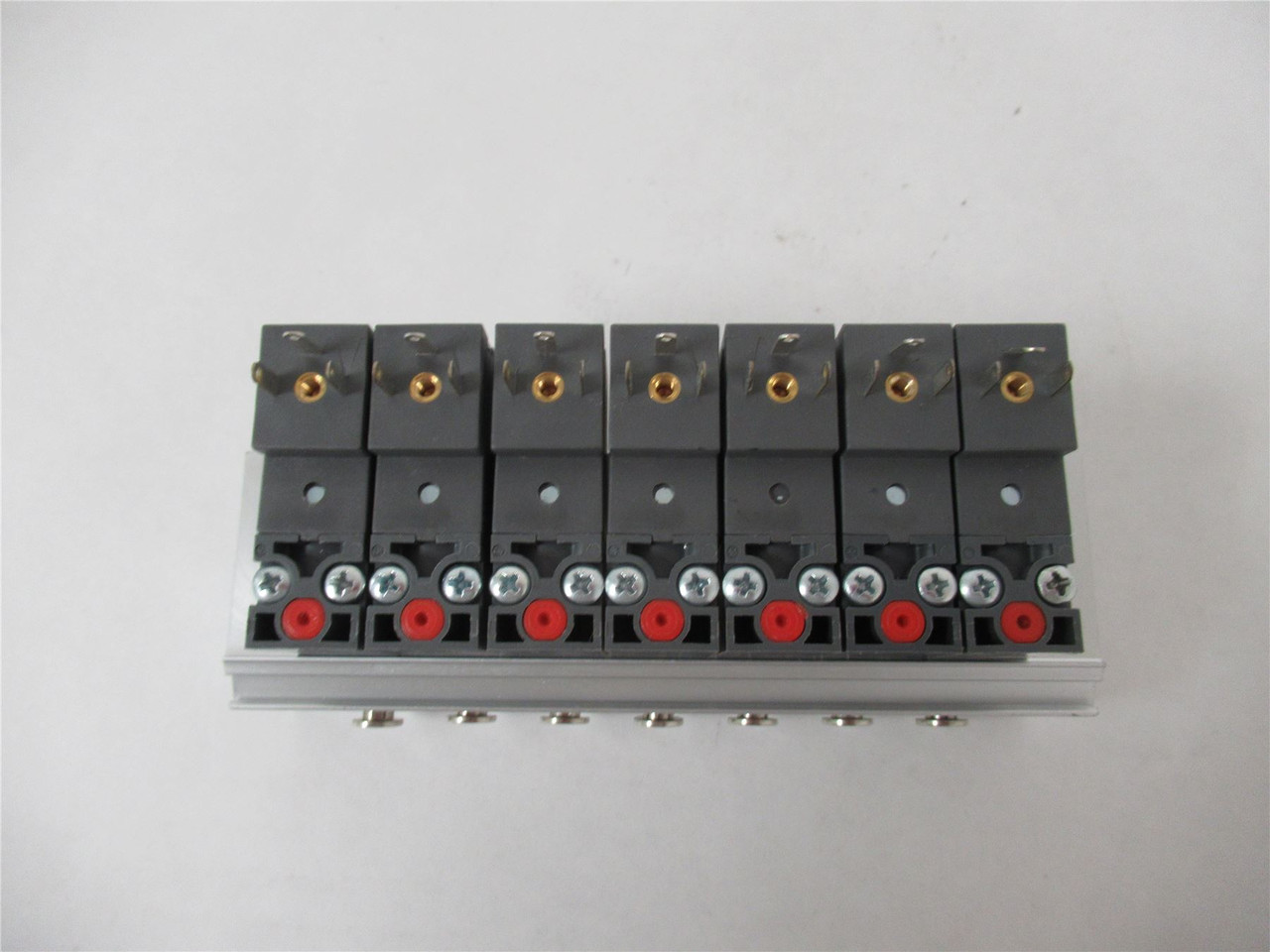 Camozzi P000303-P53; Lot-7 Solenoid Valves on Manifold 24VDC
