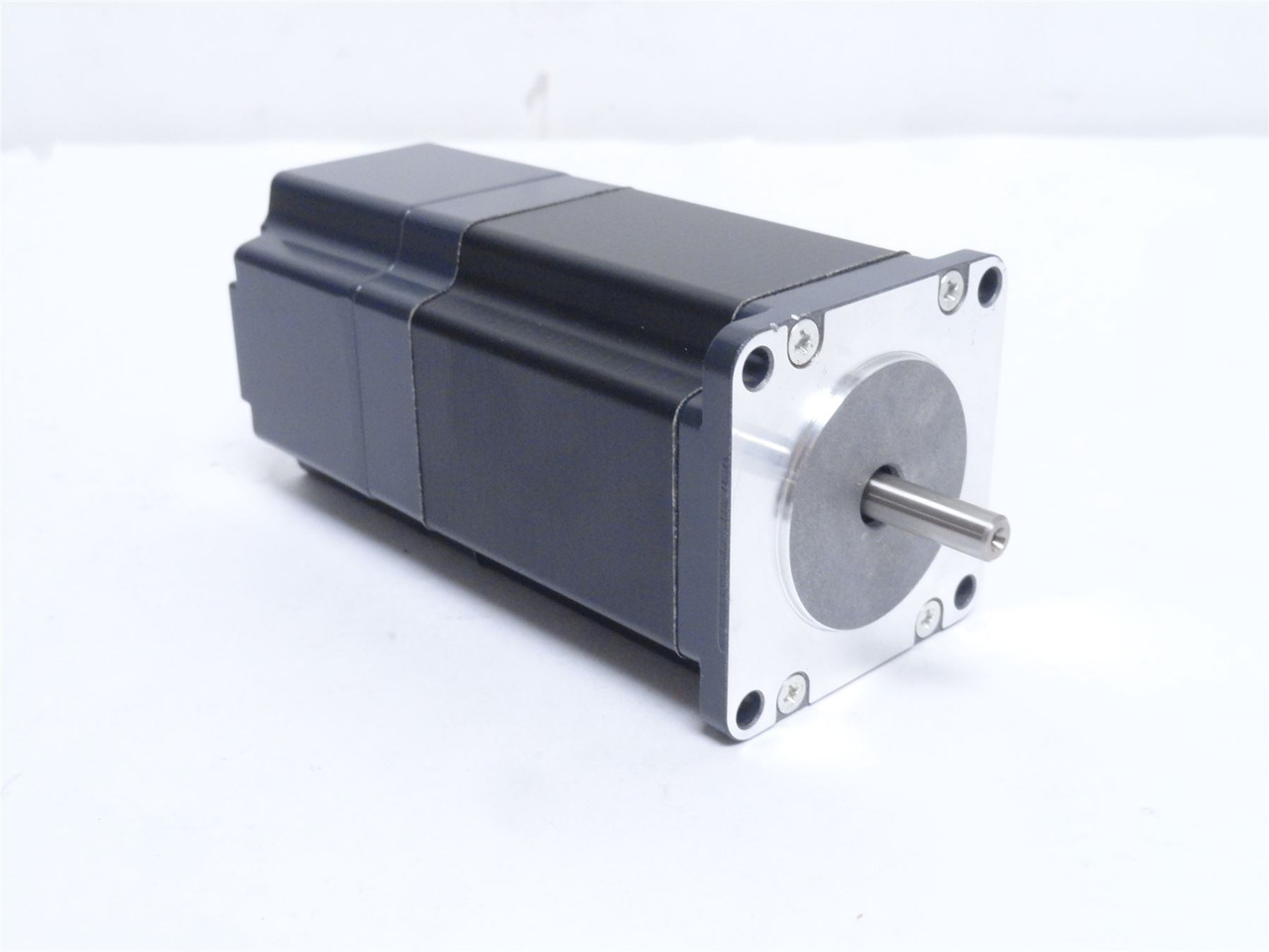 Oriental C9910-9212KT; Servo-Motor; 2.1VDC; 4.2A; 1.8Deg Step