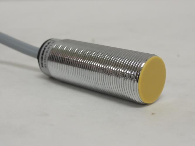 Turck Bi 5-M18-VN4X5M; Proximity Sensor; 10-65VDC; NO NUTS