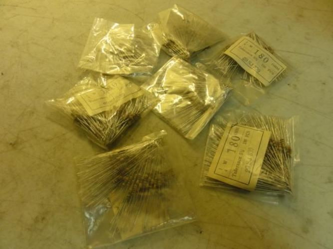 MFG- 29SJ330-180; LOT-700; Resistor 180Ohm 5% 1/4W